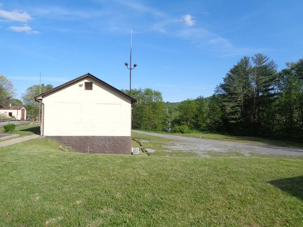 157 Willis Ave, Crab Orchard, WV 25827